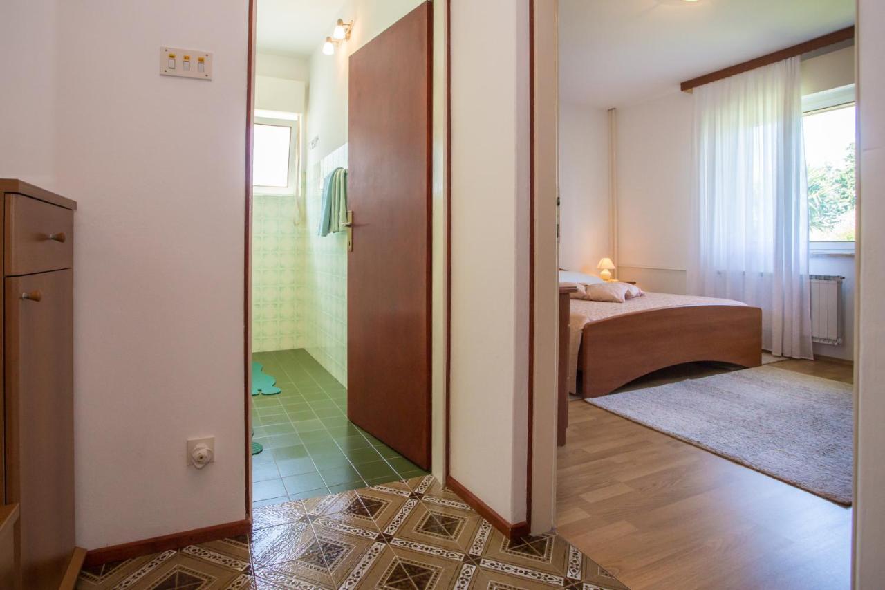 Garden View Apartment In Porec For 2 - 4 Persons Esterno foto